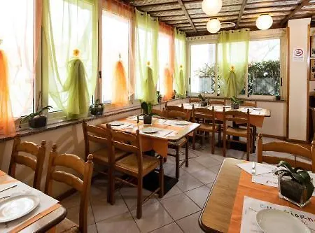 Euro فندق 3*
